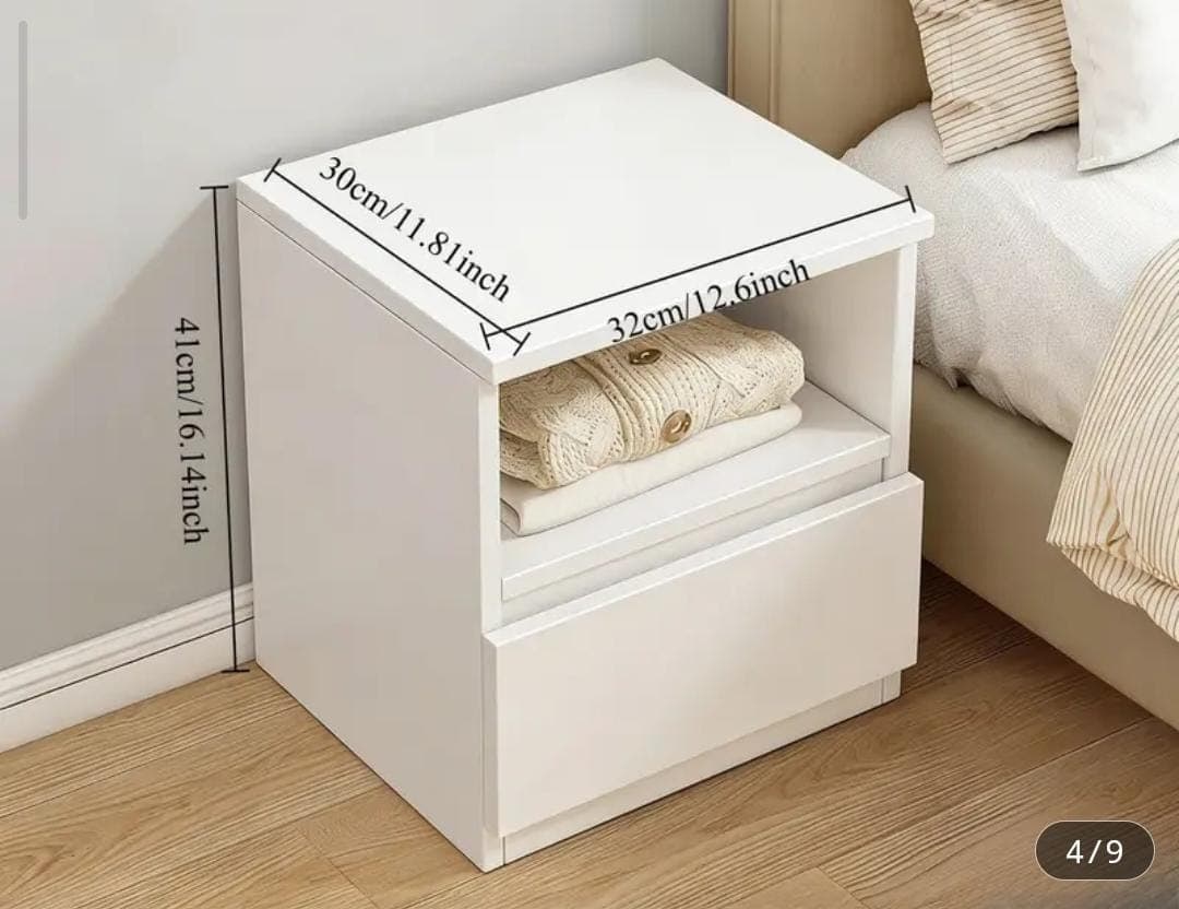 Mesa de noche blanca compacta